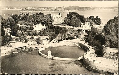 Cartolis Dinard (Ille-et-Vilaine) - La Piscine et la Digue