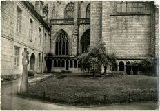 Cartolis Quimper (Finistère) - Détails sur l'Ancien Cloïtre à l'intérieur du  ...