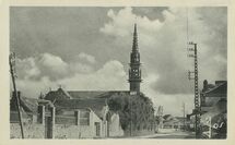 Cartolis Plonévez-Porzay (Finistère) - L'EGLISE ET LA RUE PRINCIPALE