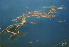 Cartolis Ile-de-Sein (Finistère) - L'Ile de Sein au large de la Pointe du Raz