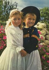 Cartolis Aucune (Finistère) - Couple d'enfants en costume de Cornouaille