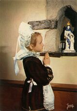 Cartolis Bannalec (Finistère) - Petite fille en Costume de Bannalec
