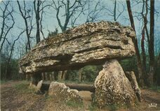 Cartolis Limalonges (Deux-Sèvres) - Le dolmen de la Pierre Pèse