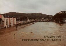 Cartolis Châteaulin (Finistère) - CHÂTEAULIN, l'Aulnes a recouvert les quais.