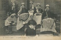 Cartolis Pont-l'Abbé (Finistère) - Groupe de Brodeuses Bigoudènes