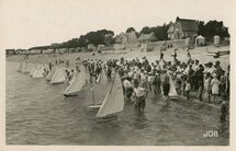 Cartolis Bénodet (Finistère) - Régates de bateaux modèles à la plage
