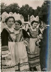 Cartolis Pont-Aven (Finistère) - Costumes de PONT-AVEN