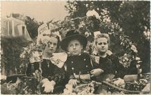 Cartolis Pont-Aven (Finistère) - Costumes de PONT-AVEN (Finistère)