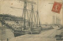 Cartolis Binic (Côtes d'Armor) - les Déchargements de Bateaux