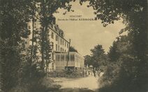 Cartolis Bénodet (Finistère) - Entrée de l'Hôtel KERMOOR
