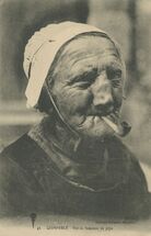 Cartolis Quimperlé (Finistère) - Vieille fumeuse de Pipe